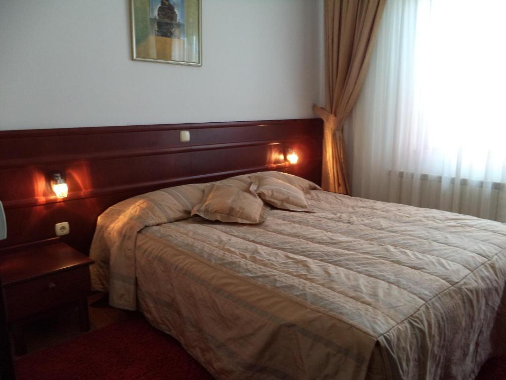 Hotel Dva Bisera Lagadin Pokoj fotografie