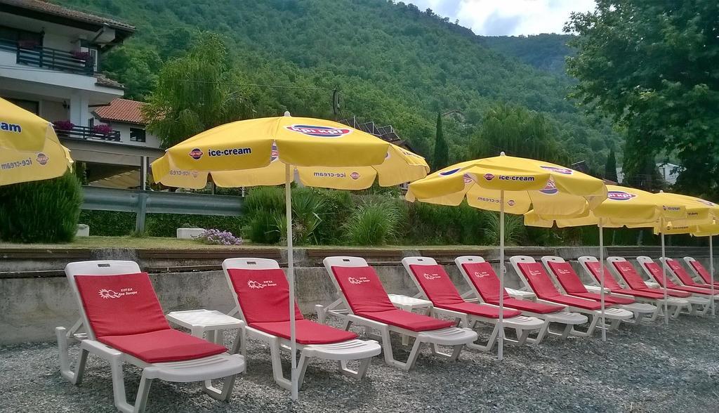 Hotel Dva Bisera Lagadin Exteriér fotografie
