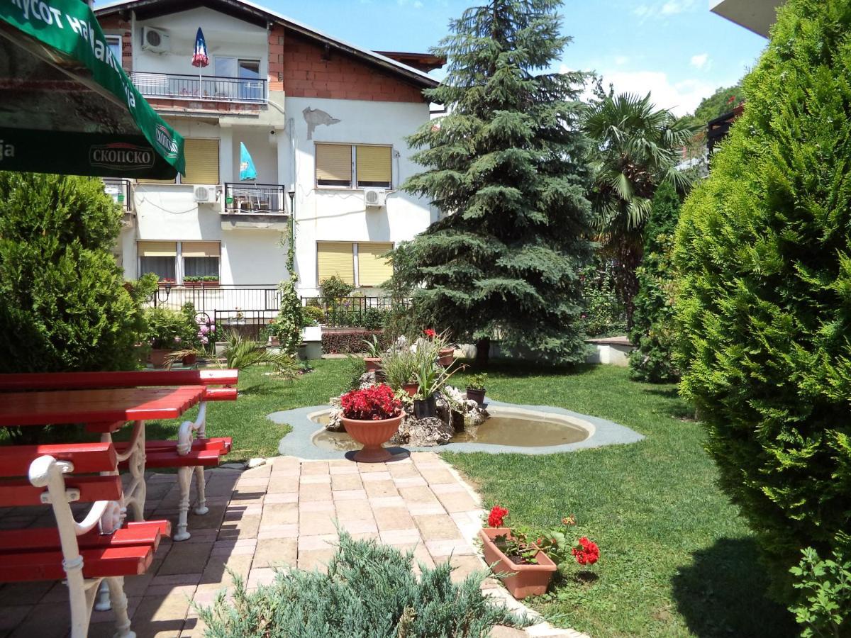 Hotel Dva Bisera Lagadin Pokoj fotografie